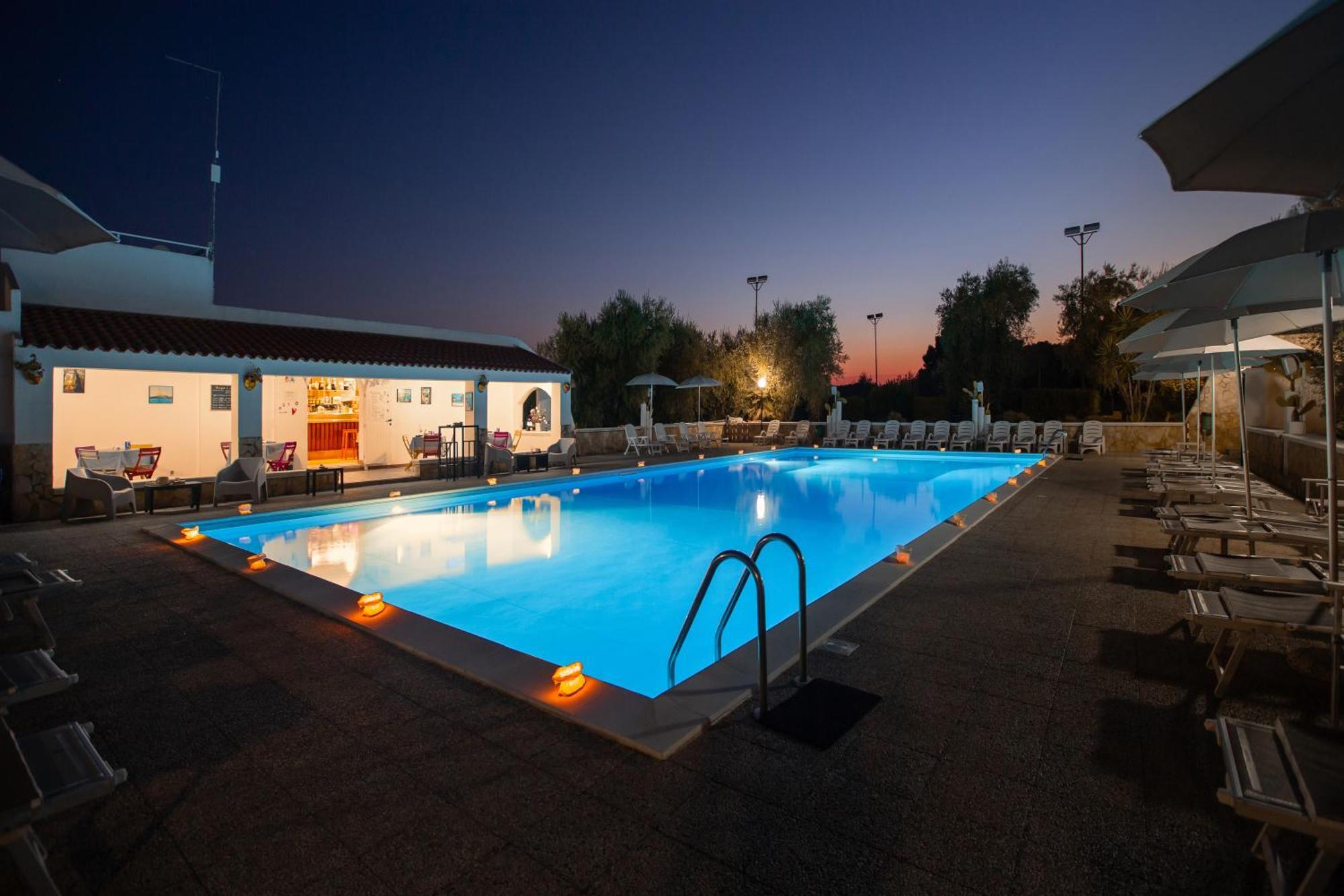 Centro Vacanze Piccolo Friuli Aparthotel เวียสเต ภายนอก รูปภาพ